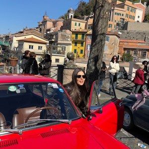 Meet your Posher, Manuela